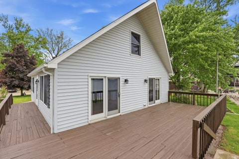 Tiny photo for 46 W Waldron Lake Drive, Wawaka, IN 46794 (MLS # 202601155)