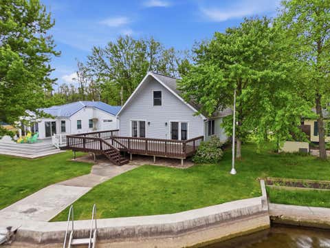 Tiny photo for 46 W Waldron Lake Drive, Wawaka, IN 46794 (MLS # 202601155)