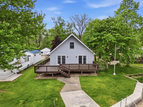 Tiny photo for 46 W Waldron Lake Drive, Wawaka, IN 46794 (MLS # 202601155)