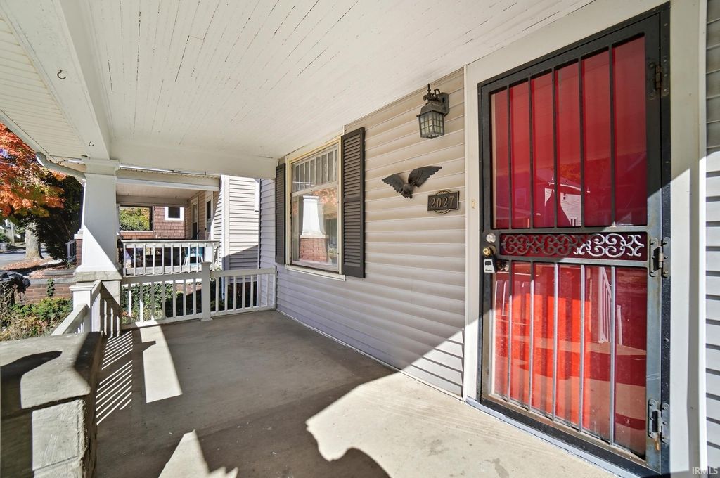 Photo of 2027 Thompson Avenue, Fort Wayne, IN 46802 (MLS # 202542601)