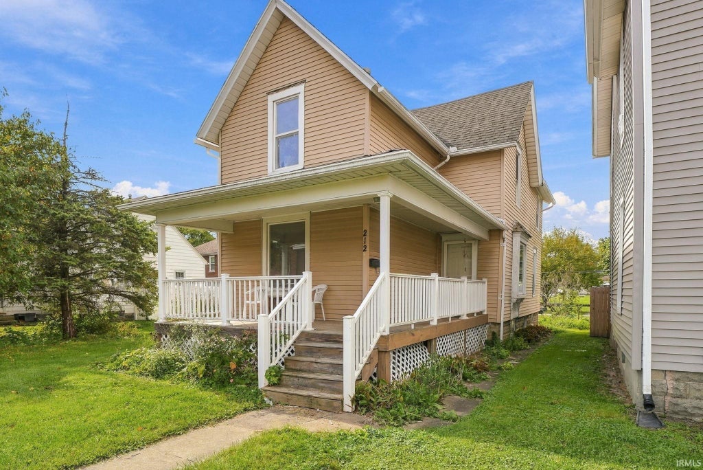Photo of 212 S Cowen Street, Garrett, IN 46738 (MLS # 202642200)