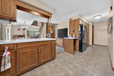 Tiny photo for 8629 S 150 West, Bunker Hill, IN 46914 (MLS # 202632032)
