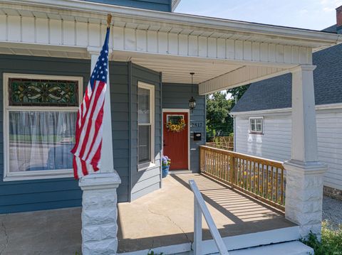 Tiny photo for 2817 W Franklin Street, Evansville, IN 47712 (MLS # 202622473)