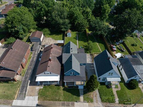 Tiny photo for 2817 W Franklin Street, Evansville, IN 47712 (MLS # 202622473)