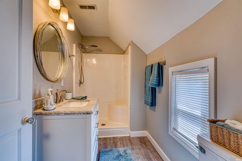 Tiny photo for 2817 W Franklin Street, Evansville, IN 47712 (MLS # 202622473)