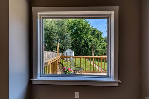 Tiny photo for 2817 W Franklin Street, Evansville, IN 47712 (MLS # 202622473)