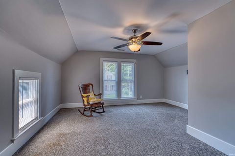 Tiny photo for 2817 W Franklin Street, Evansville, IN 47712 (MLS # 202622473)