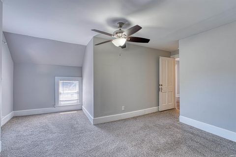 Tiny photo for 2817 W Franklin Street, Evansville, IN 47712 (MLS # 202622473)