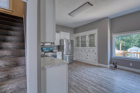 Tiny photo for 2817 W Franklin Street, Evansville, IN 47712 (MLS # 202622473)