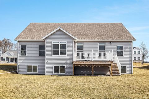 Tiny photo for 1725 Stoneham Drive, Mishawaka, IN 46544 (MLS # 202603978)