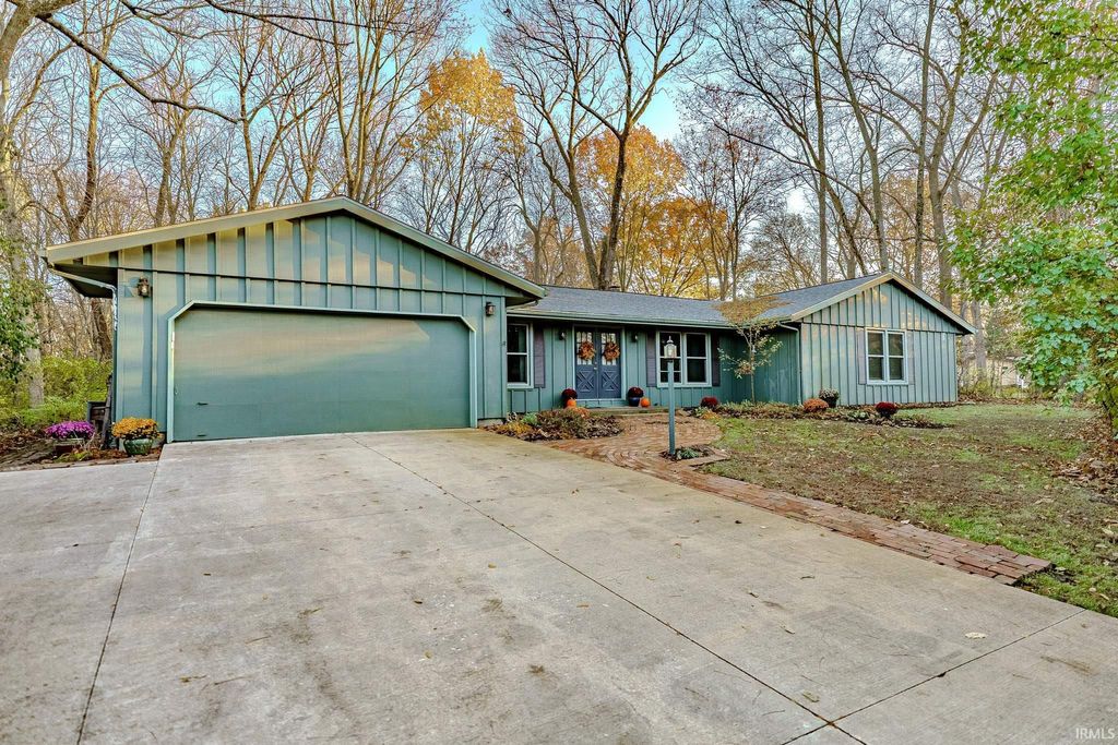 Photo of 4689 Whippoorwill Drive, Lafayette, IN 47909 (MLS # 202610680)