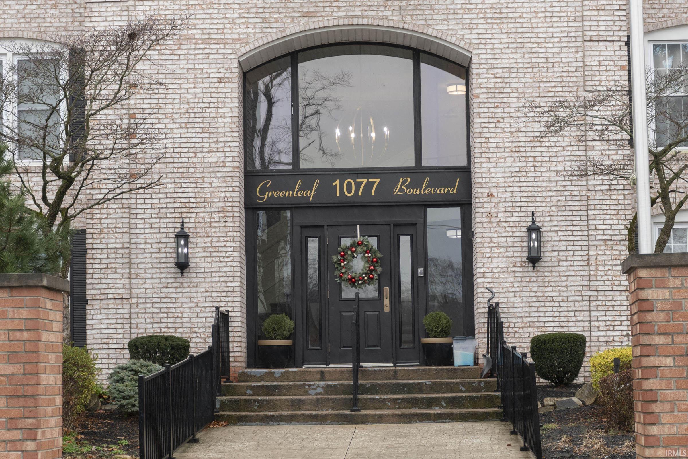 Elkhart, Indiana 46514, United States, 2 Bedrooms Bedrooms, ,2 BathroomsBathrooms,Residential,Pending,24096