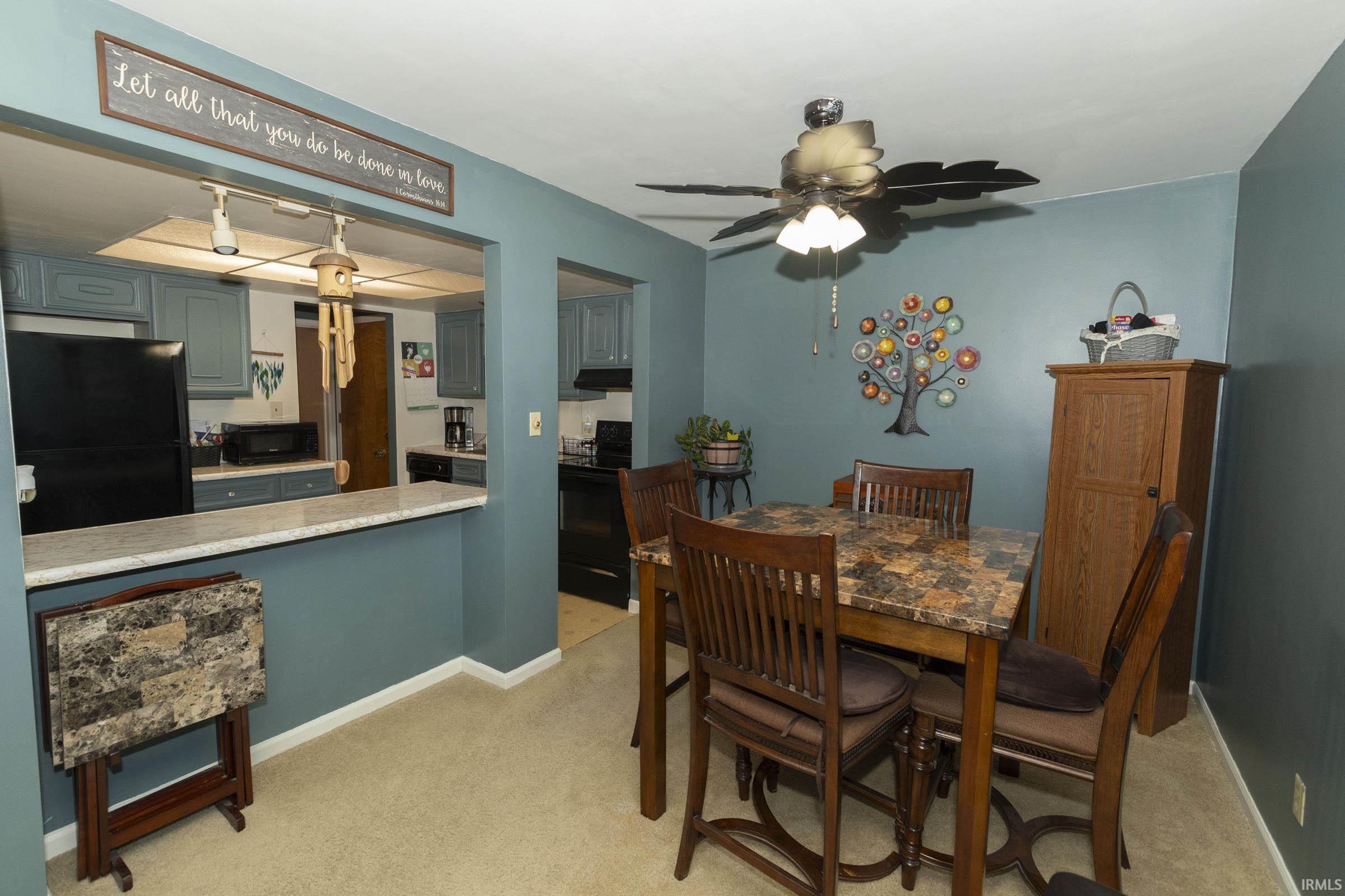 Elkhart, Indiana 46514, United States, 2 Bedrooms Bedrooms, ,2 BathroomsBathrooms,Residential,Pending,24096