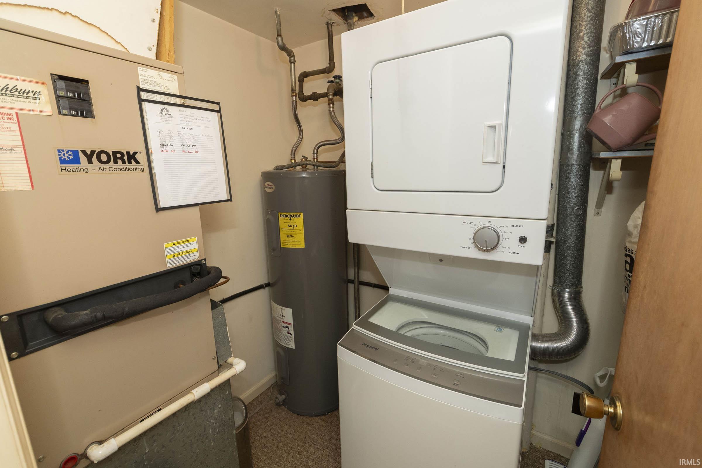 Elkhart, Indiana 46514, United States, 2 Bedrooms Bedrooms, ,2 BathroomsBathrooms,Residential,Pending,24096