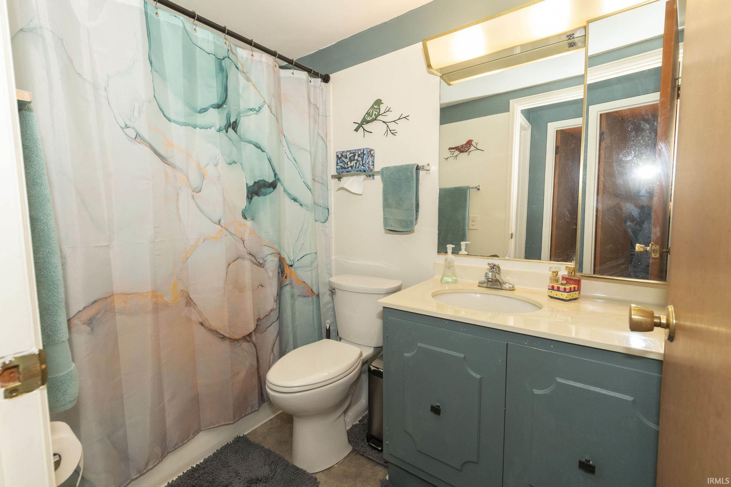 Elkhart, Indiana 46514, United States, 2 Bedrooms Bedrooms, ,2 BathroomsBathrooms,Residential,Pending,24096