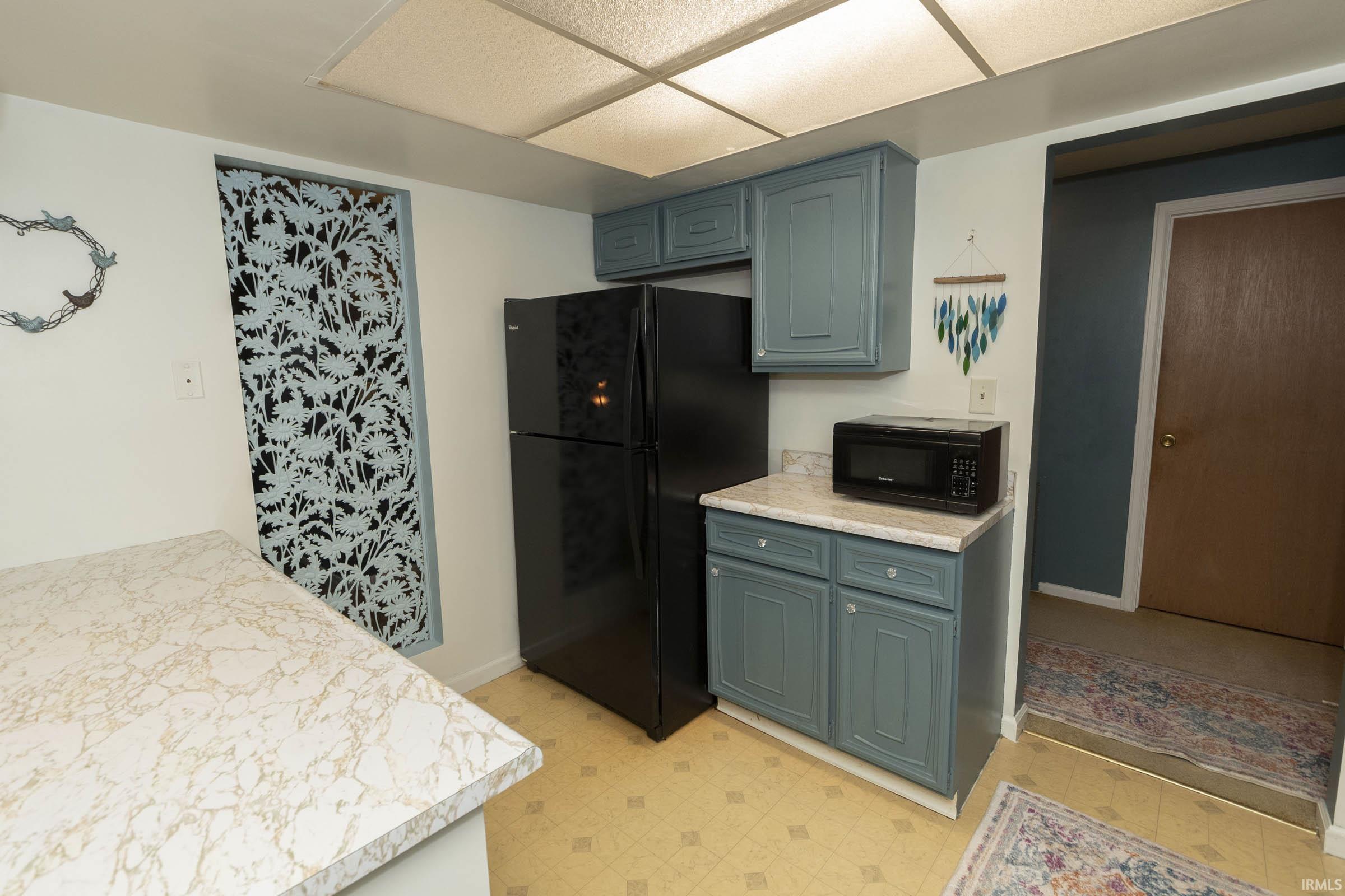 Elkhart, Indiana 46514, United States, 2 Bedrooms Bedrooms, ,2 BathroomsBathrooms,Residential,Pending,24096