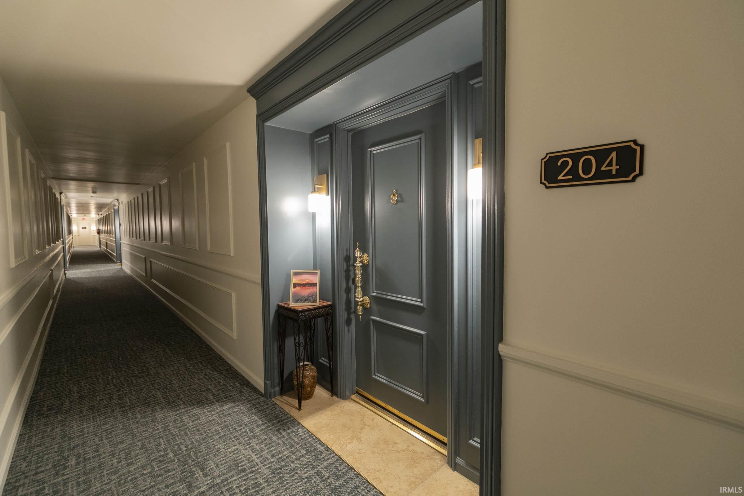 Elkhart, Indiana 46514, United States, 2 Bedrooms Bedrooms, ,2 BathroomsBathrooms,Residential,Pending,24096