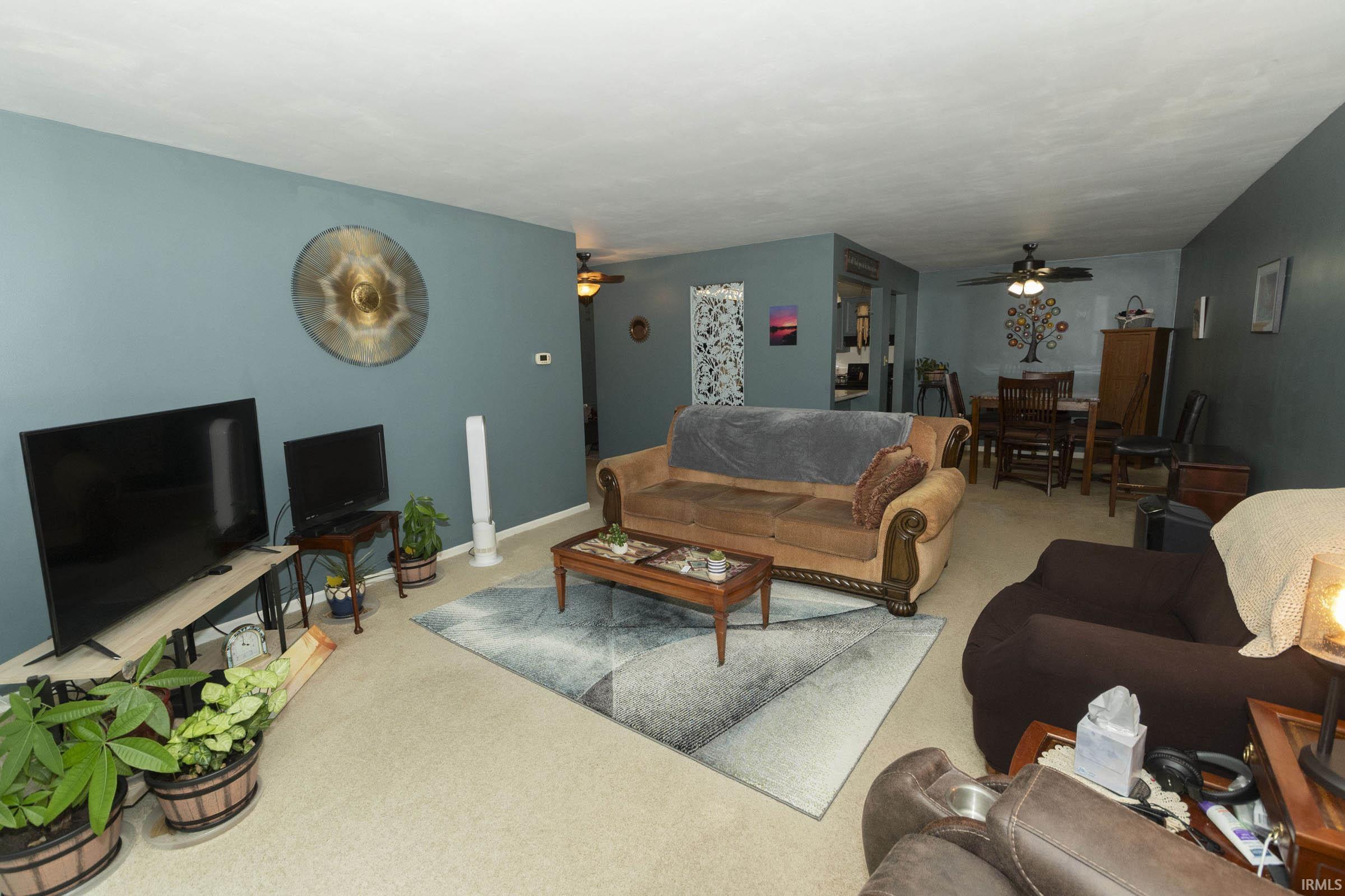 Elkhart, Indiana 46514, United States, 2 Bedrooms Bedrooms, ,2 BathroomsBathrooms,Residential,Pending,24096