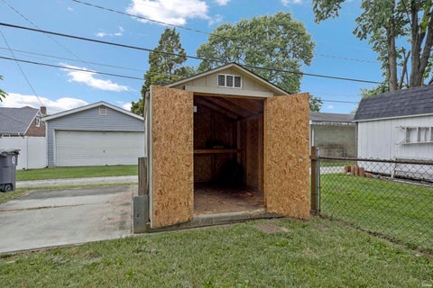 Tiny photo for 110 Althaus Avenue, Evansville, IN 47712 (MLS # 202631276)