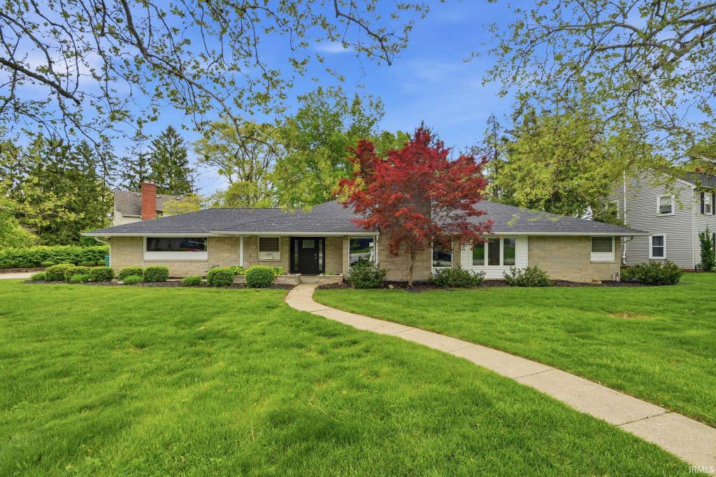 Photo of 1560 Marilyn Avenue, West Lafayette, IN 47906 (MLS # 202631998)