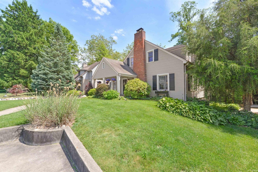 Photo of 353 Harvard Terrace, Frankfort, IN 46041 (MLS # 202636448)