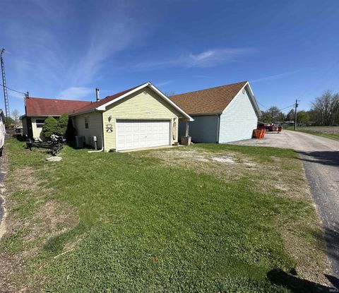 Tiny photo for 4863 E Elmer Girtz Drive, Monticello, IN 47960 (MLS # 202614892)