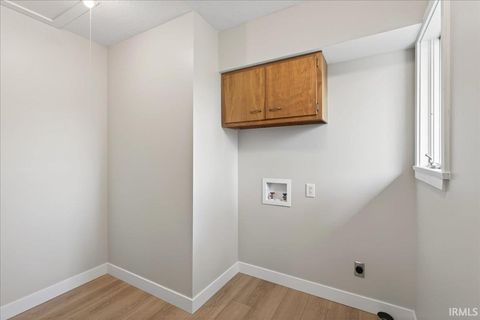 Tiny photo for 2413 Crestview Court, Lafayette, IN 47909 (MLS # 202613486)