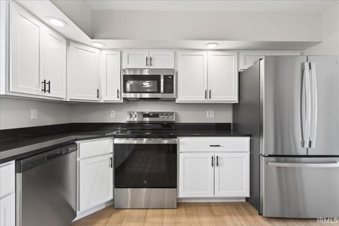 Tiny photo for 2413 Crestview Court, Lafayette, IN 47909 (MLS # 202613486)