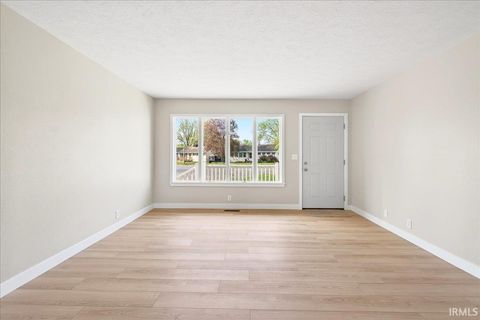 Tiny photo for 2413 Crestview Court, Lafayette, IN 47909 (MLS # 202613486)