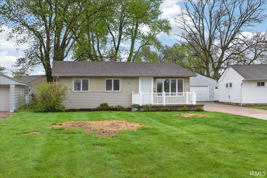 Photo of 2413 Crestview Court, Lafayette, IN 47909 (MLS # 202613486)