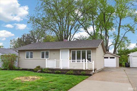Tiny photo for 2413 Crestview Court, Lafayette, IN 47909 (MLS # 202613486)
