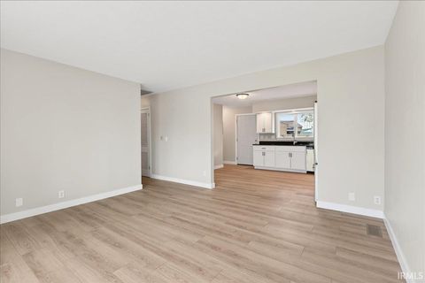 Tiny photo for 2413 Crestview Court, Lafayette, IN 47909 (MLS # 202613486)