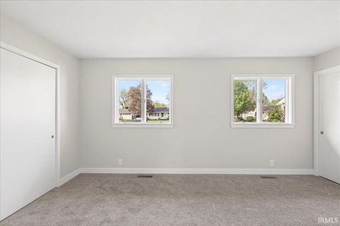 Tiny photo for 2413 Crestview Court, Lafayette, IN 47909 (MLS # 202613486)