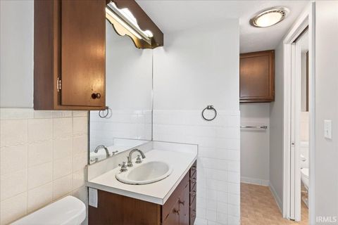 Tiny photo for 2413 Crestview Court, Lafayette, IN 47909 (MLS # 202613486)