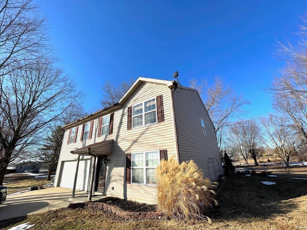 Photo of 9924 W State Road 26, Rossville, IN 46065 (MLS # 202602756)