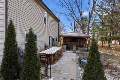 Tiny photo for 9924 W State Road 26, Rossville, IN 46065 (MLS # 202602756)