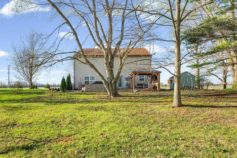 Tiny photo for 9924 W State Road 26, Rossville, IN 46065 (MLS # 202602756)