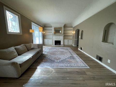 Tiny photo for 307 N Van Buren Street, Auburn, IN 46706 (MLS # 202610703)