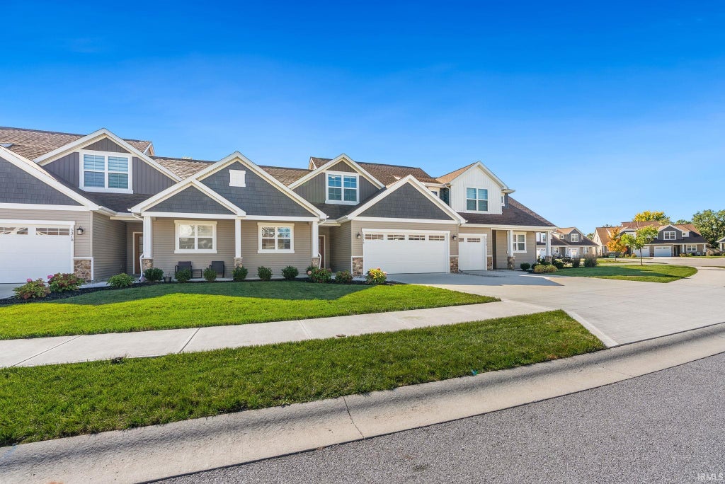Photo of 5314 Copper Horse Trail, Fort Wayne, IN 46845 (MLS # 202644075)
