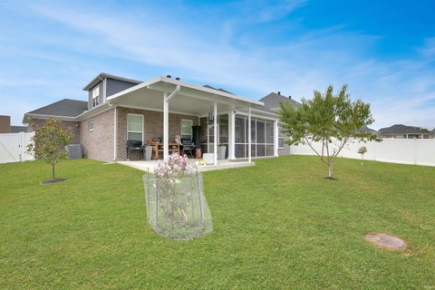 Tiny photo for 5574 Belmont Drive, Newburgh, IN 47630 (MLS # 202638016)