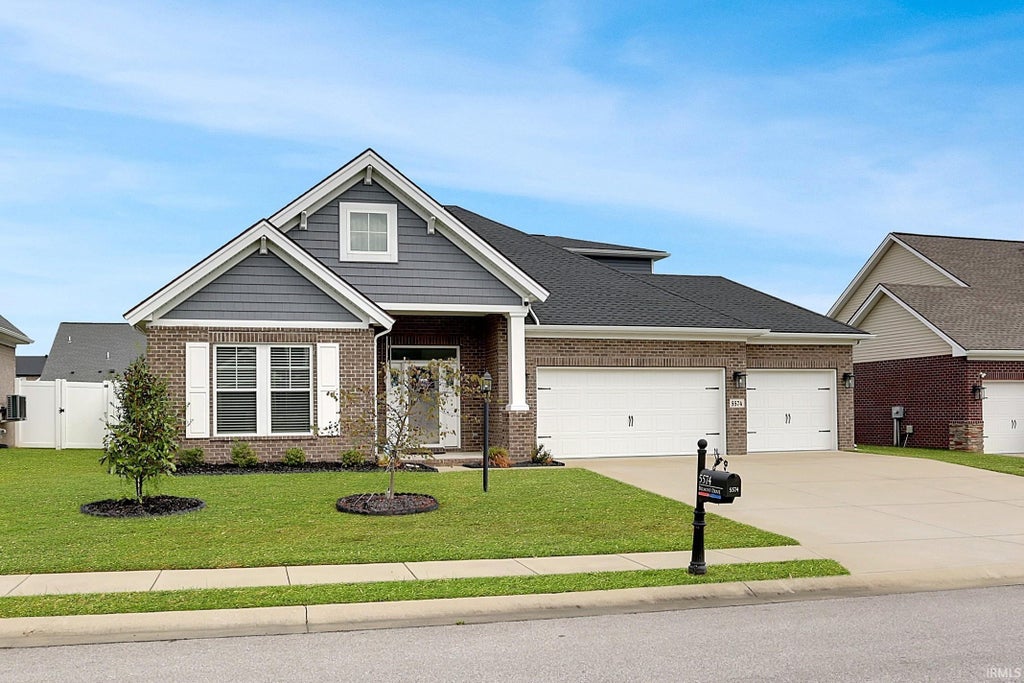 Photo of 5574 Belmont Drive, Newburgh, IN 47630 (MLS # 202638016)