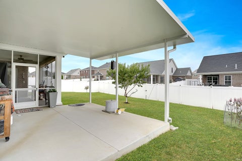 Tiny photo for 5574 Belmont Drive, Newburgh, IN 47630 (MLS # 202638016)