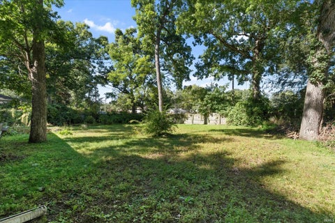 Tiny photo for 19065 Oakmont North Drive, South Bend, IN 46637 (MLS # 202641560)