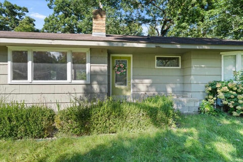 Tiny photo for 19065 Oakmont North Drive, South Bend, IN 46637 (MLS # 202641560)
