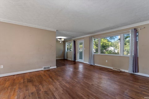 Tiny photo for 19065 Oakmont North Drive, South Bend, IN 46637 (MLS # 202641560)