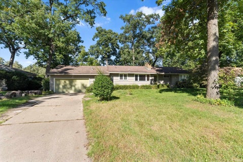 Tiny photo for 19065 Oakmont North Drive, South Bend, IN 46637 (MLS # 202641560)
