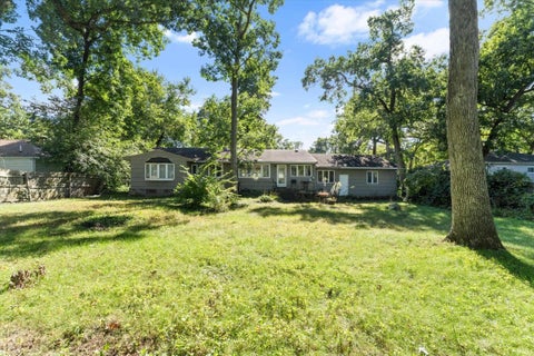 Tiny photo for 19065 Oakmont North Drive, South Bend, IN 46637 (MLS # 202641560)