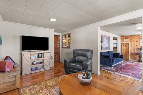 Tiny photo for 136 W 7th Street, Peru, IN 46970 (MLS # 202531208)