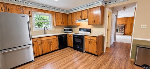 Tiny photo for 4131 Stanton Drive, Fort Wayne, IN 46815 (MLS # 202643779)