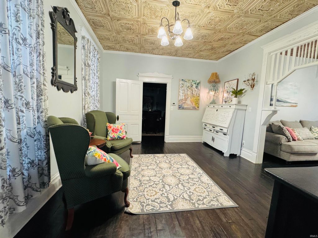 Photo of 2806 W Franklin Street, Evansville, IN 47712 (MLS # 202544933)